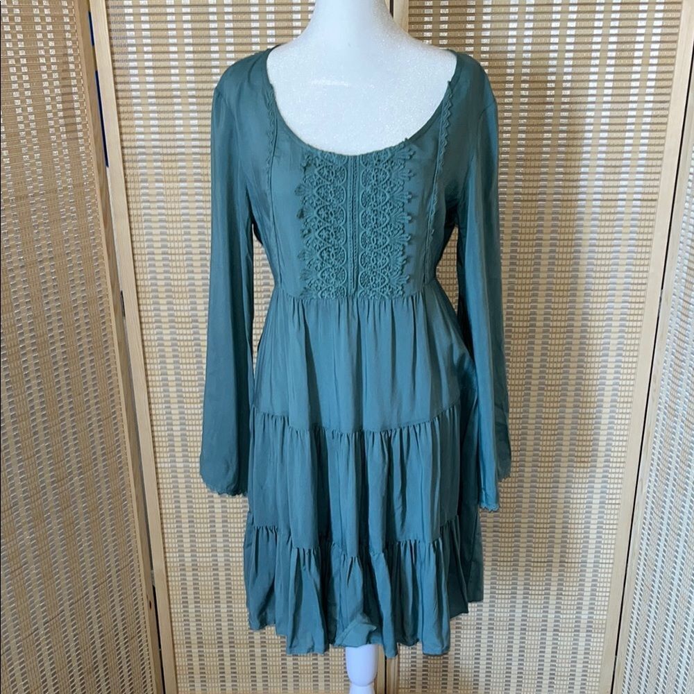 Earthbound trading co. Long sleeve midi dress.